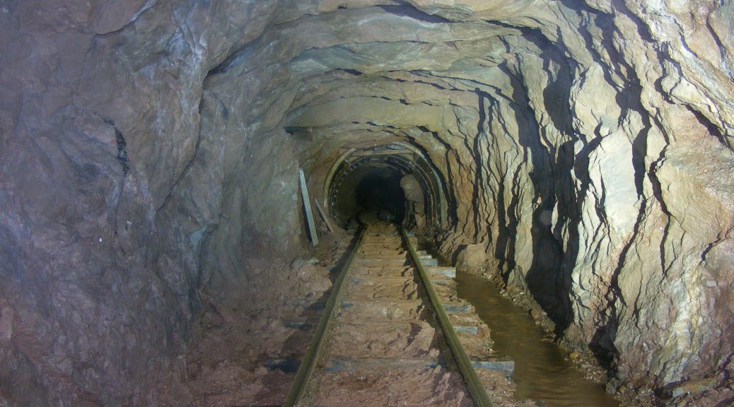 A view looking into the mine