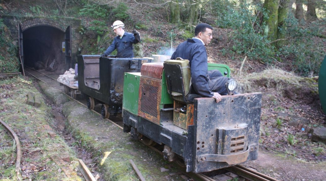 Simplex shunting a wagon